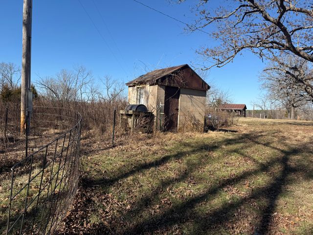 464 County Road 362, Pottersville, MO 65790