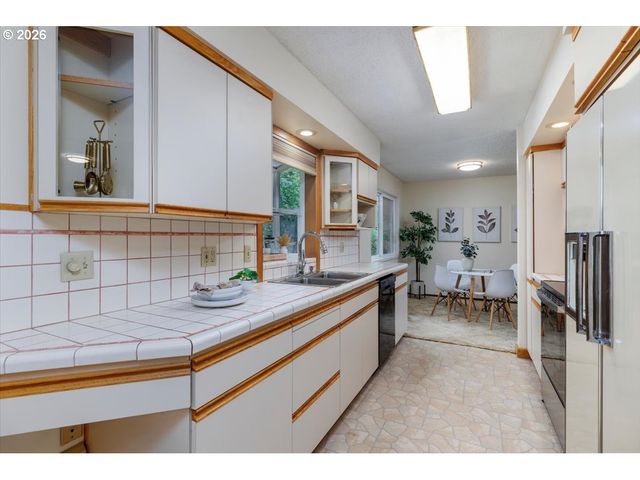 5395 Sw 184TH Ave, Beaverton, OR 97078