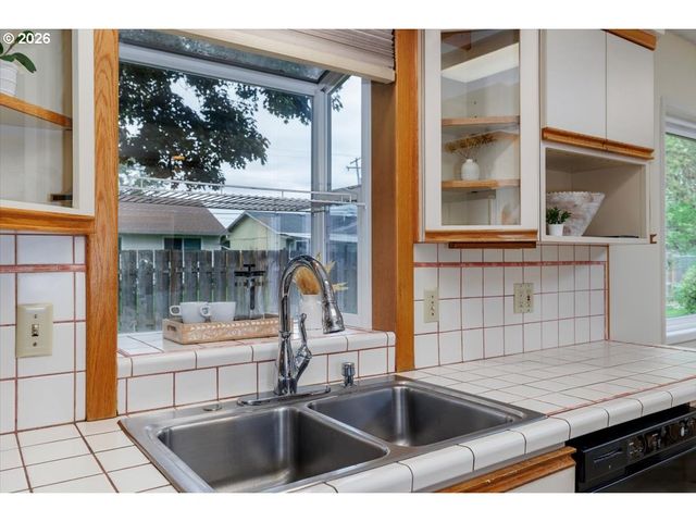 5395 Sw 184TH Ave, Beaverton, OR 97078