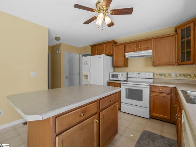 104 Bermuda Lane, Inman, SC 29349