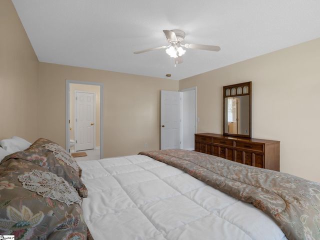 104 Bermuda Lane, Inman, SC 29349