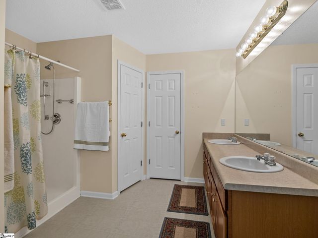 104 Bermuda Lane, Inman, SC 29349
