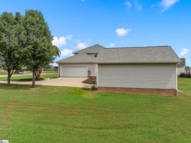104 Bermuda Lane, Inman, SC 29349