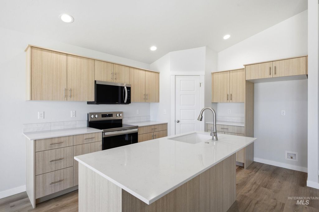 2399 W Red Jasper Dr, Kuna, ID 83634 photo 4