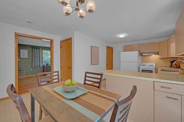 127 Springfield St, Palmer, MA 01069