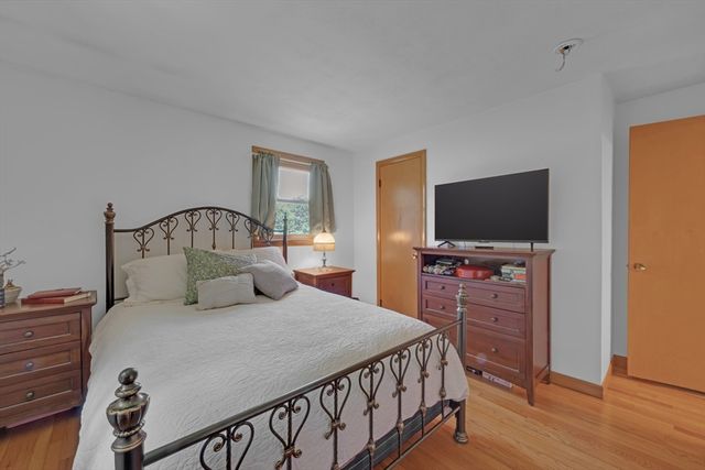 127 Springfield St, Palmer, MA 01069