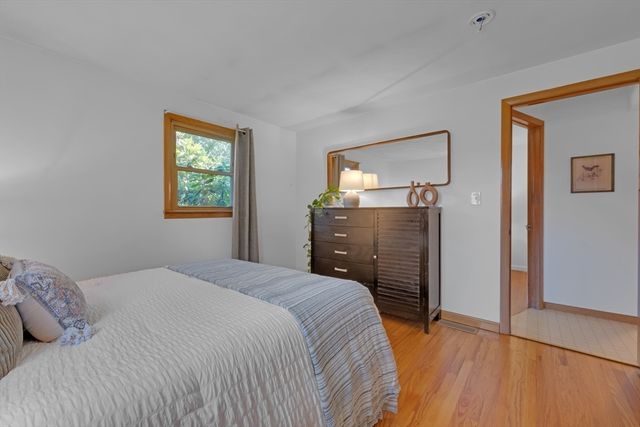 127 Springfield St, Palmer, MA 01069