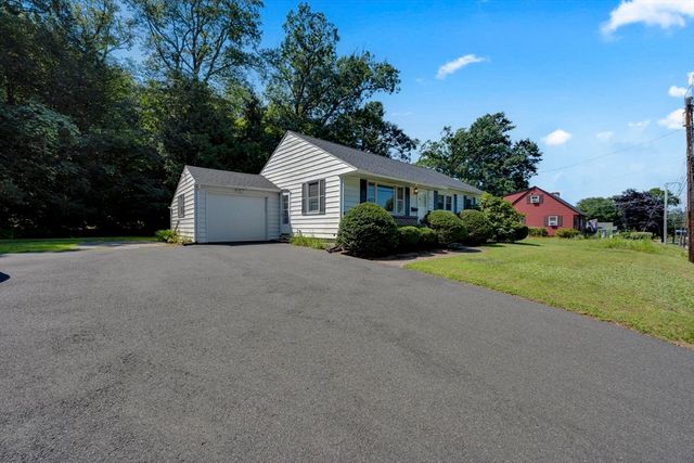 127 Springfield St, Palmer, MA 01069