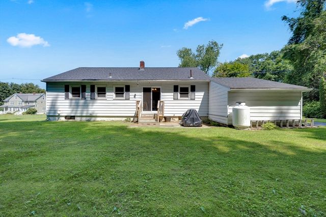 127 Springfield St, Palmer, MA 01069