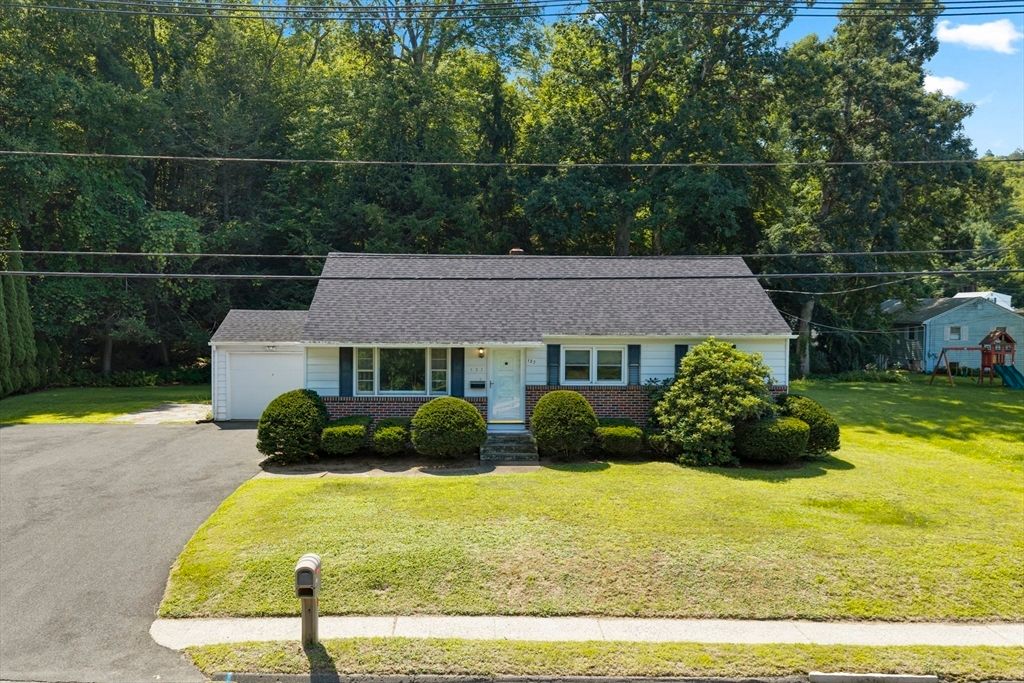 127 Springfield St, Palmer, MA 01069