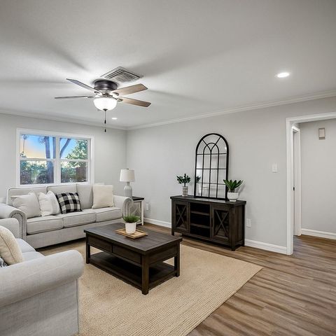 2411 Orange Street, Waller, TX 77484