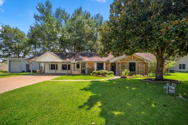 2411 Orange Street, Waller, TX 77484