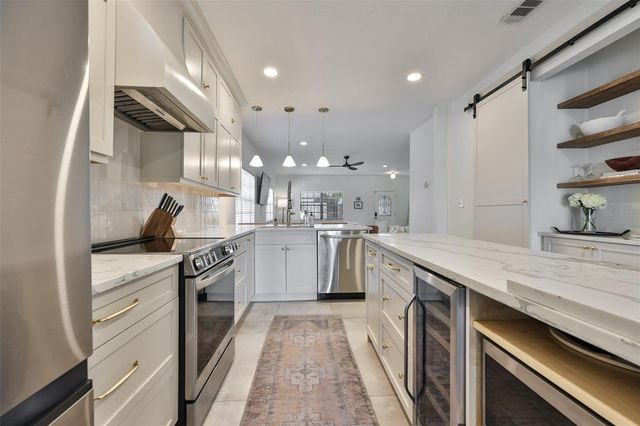 803 W ALFRED STREET, Tampa, FL 33603