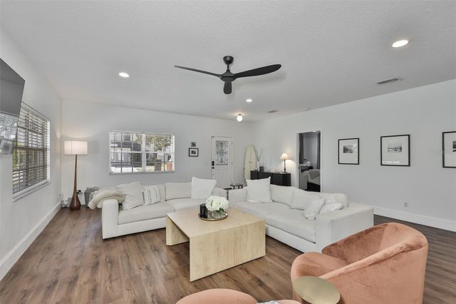 803 W ALFRED STREET, Tampa, FL 33603