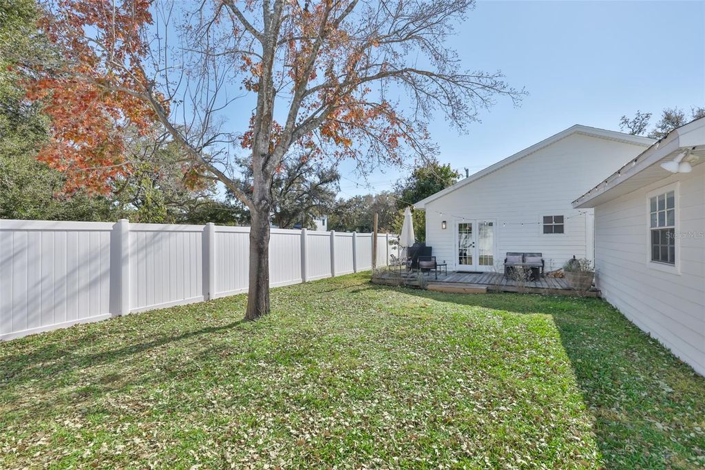 Image 33 of property listing at 803 W ALFRED STREET, Tampa, FL 33603