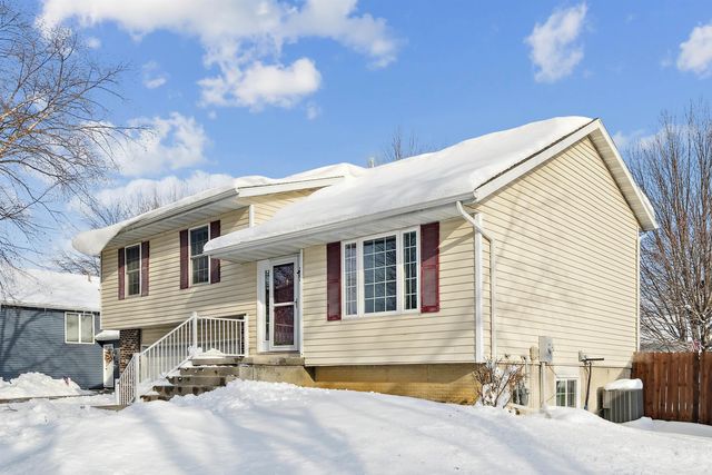 5302 Marius Drive, Cedar Falls, IA 50613