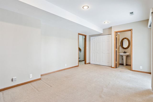 5302 Marius Drive, Cedar Falls, IA 50613