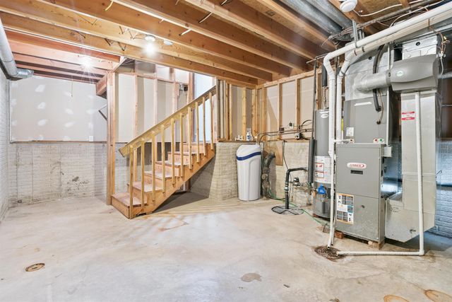 5302 Marius Drive, Cedar Falls, IA 50613