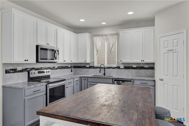 453 Nova Zembla, New Braunfels, TX 78130