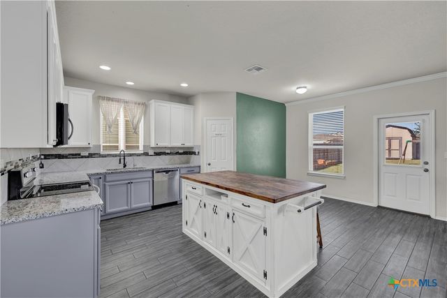 453 Nova Zembla, New Braunfels, TX 78130