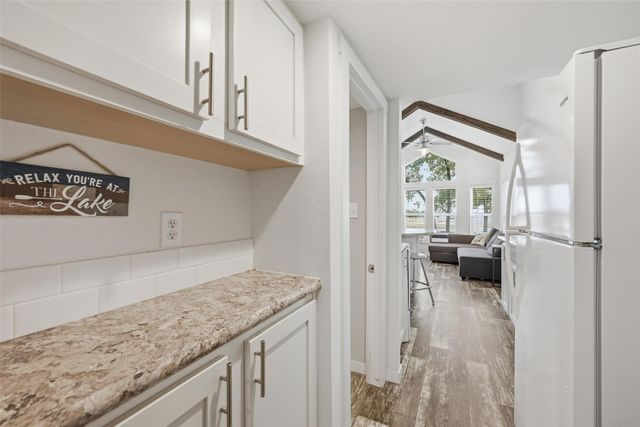 402 N Shady Lane, Gordonville, TX 76245