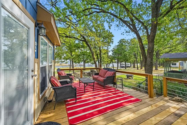 402 N Shady Lane, Gordonville, TX 76245