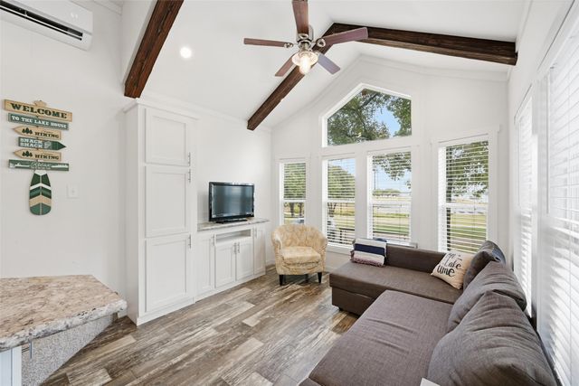 402 N Shady Lane, Gordonville, TX 76245