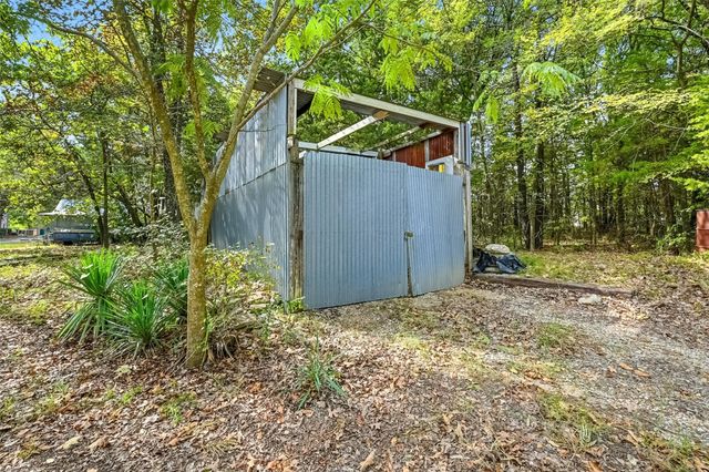 402 N Shady Lane, Gordonville, TX 76245