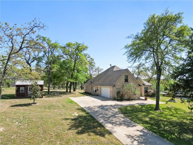 638 Oak Tree Lane, Franklin, TX 77856