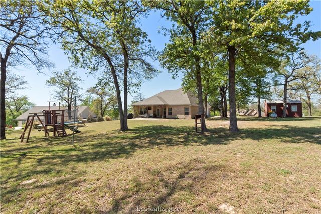 638 Oak Tree Lane, Franklin, TX 77856