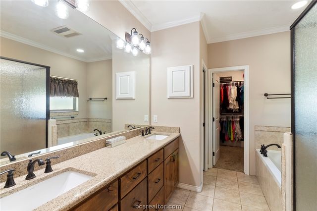 638 Oak Tree Lane, Franklin, TX 77856