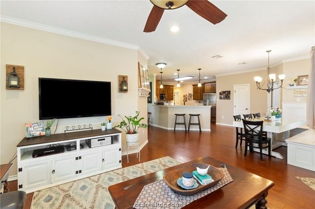 638 Oak Tree Lane, Franklin, TX 77856