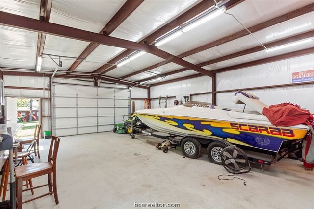 638 Oak Tree Lane, Franklin, TX 77856