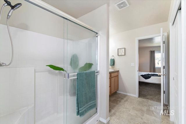 1451 N 14th E, Mountain Home, ID 83647