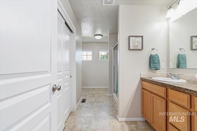1451 N 14th E, Mountain Home, ID 83647