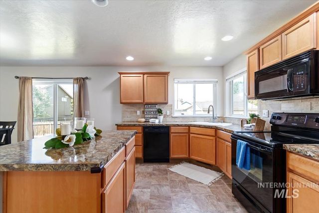 1451 N 14th E, Mountain Home, ID 83647