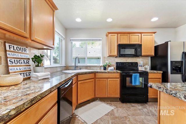 1451 N 14th E, Mountain Home, ID 83647