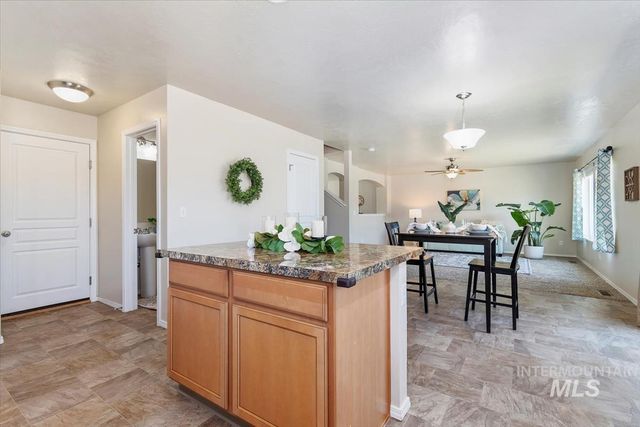 1451 N 14th E, Mountain Home, ID 83647