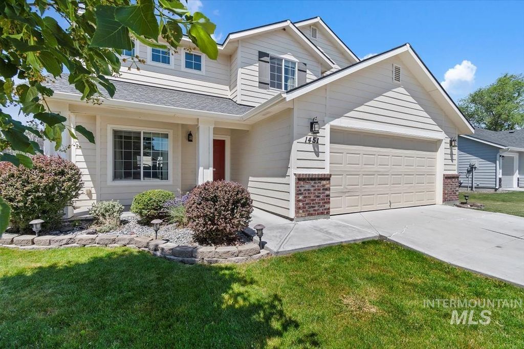1451 N 14th E, Mountain Home, ID 83647