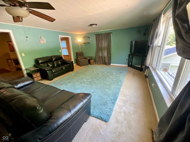 1526 Freeman Road, Spencer, IN 47460