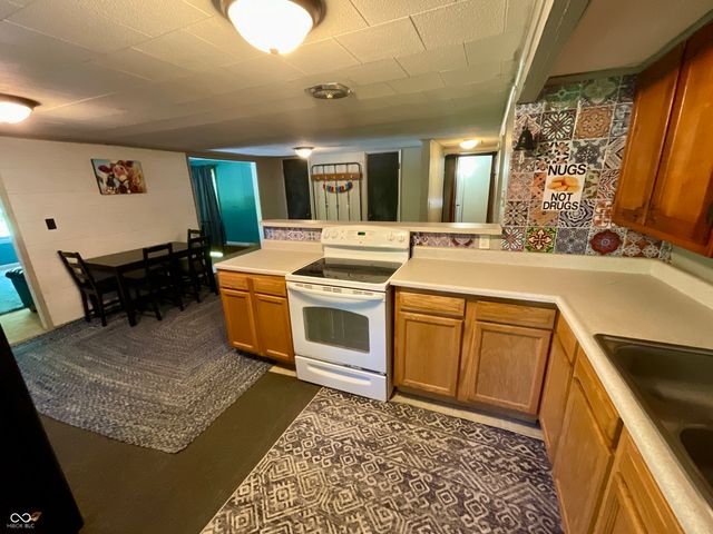 1526 Freeman Road, Spencer, IN 47460