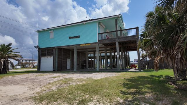 2256 Highway 87, Gilchrist, TX 77617