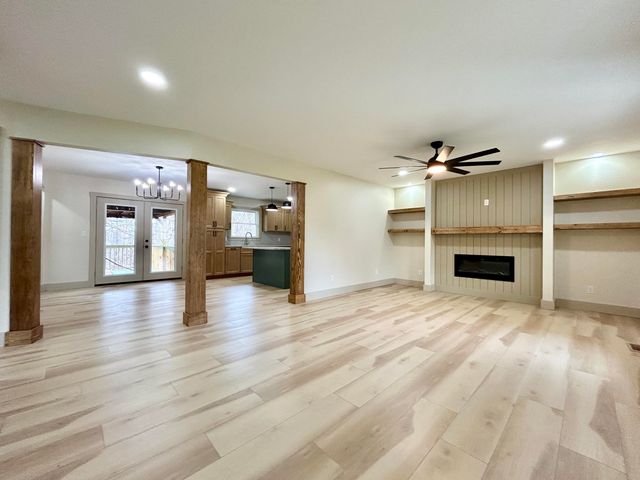 3810 Castlewood Court, Somerset, KY 42503