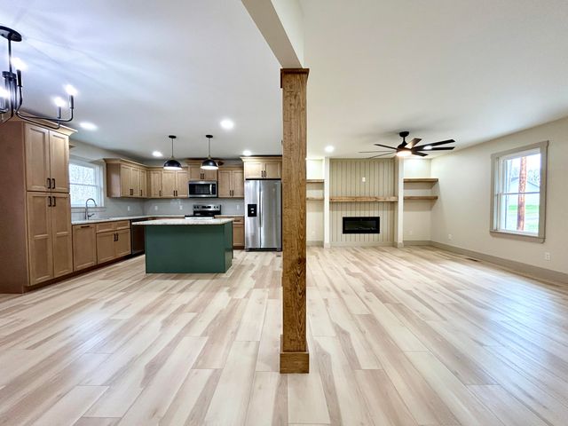 3810 Castlewood Court, Somerset, KY 42503