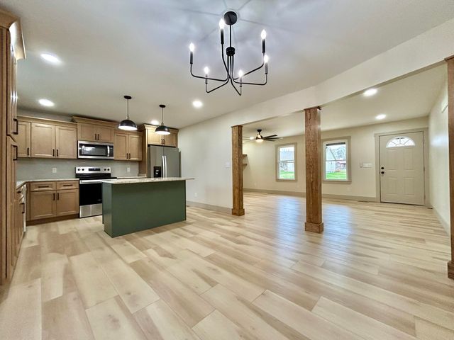 3810 Castlewood Court, Somerset, KY 42503