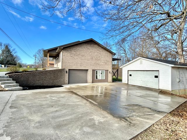 3810 Castlewood Court, Somerset, KY 42503