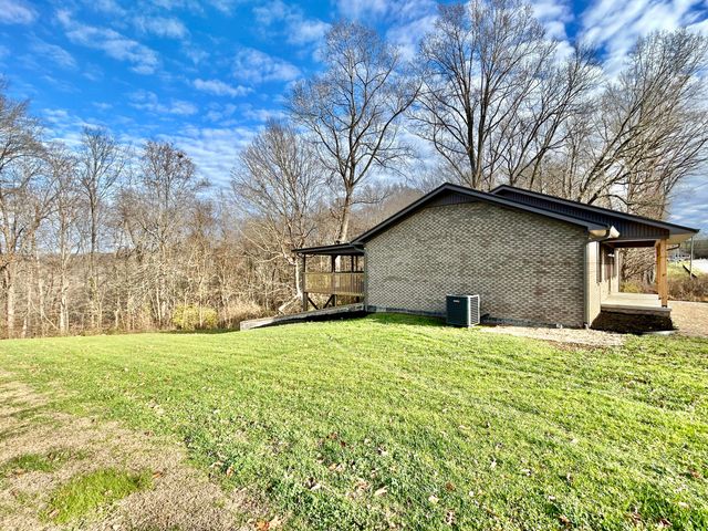 3810 Castlewood Court, Somerset, KY 42503