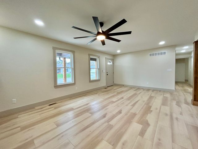 3810 Castlewood Court, Somerset, KY 42503