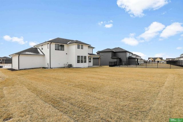 21108 Arlington Street, Elkhorn, NE 68022