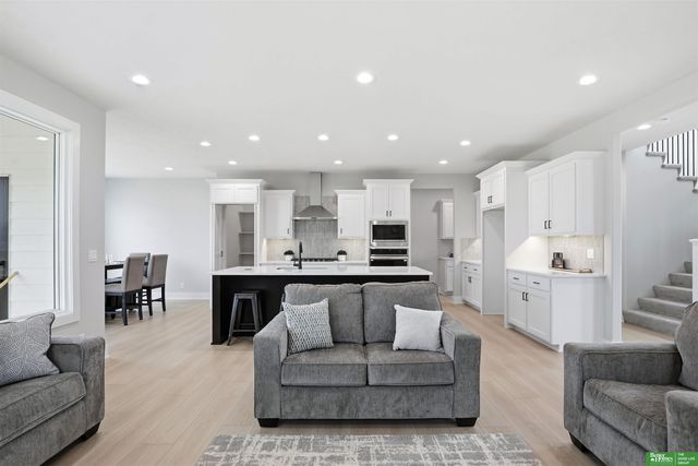 21108 Arlington Street, Elkhorn, NE 68022